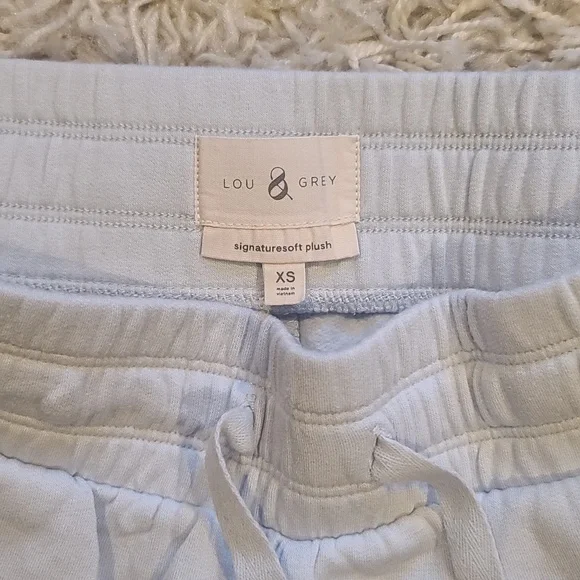 SignatureSoft Shorts - Picture 2 of 3